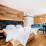 Der Loewe 4* 莱奥冈