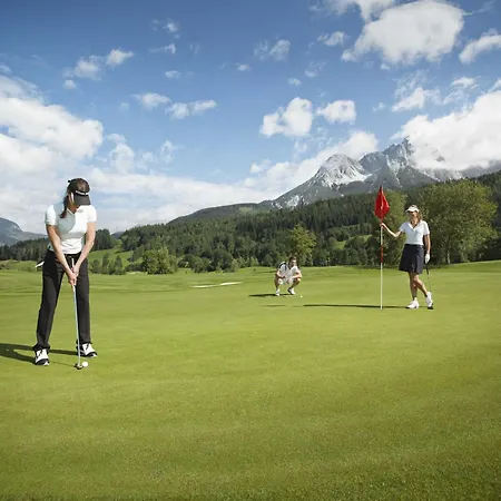 Szálloda Der Loewe Leogang