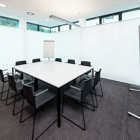 Ξενοδοχείο Der Loewe Lebe Frei 4*